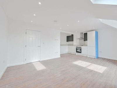 2 Bedroom Flat For Rent In Catford, London