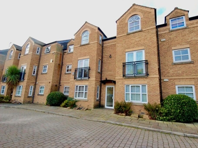 2 bedroom flat for rent in Manor Court, Lawrence Street, YO10