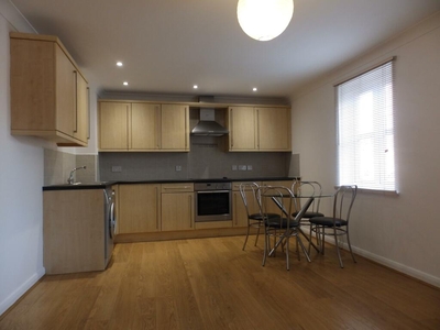 2 bedroom flat for rent in Stephenson Court, Leeman Road, York, YO26