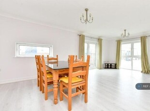 2 Bedroom Flat For Rent In Sutton