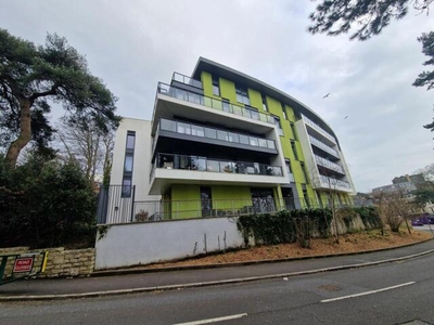 2 Bedroom Flat For Sale In Bournemouth, .