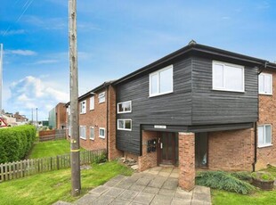 2 Bedroom Flat For Sale In Brentwood, Essex