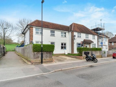 2 Bedroom Flat For Sale In Bromley