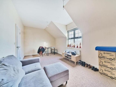 2 Bedroom Flat For Sale In Bromley