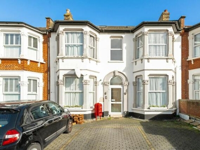 2 Bedroom Flat For Sale In Catford, London