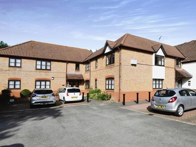 2 Bedroom Flat For Sale In Chelmsford, Essex