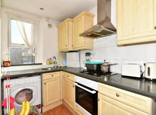 2 Bedroom Flat For Sale In Cliftonville, Margate