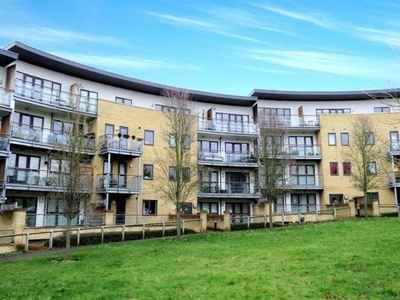 2 Bedroom Flat For Sale In Greenhithe, Kent