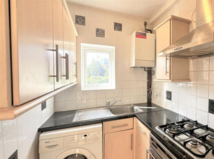 2 Bedroom Flat For Sale In Harrow, Middlesex