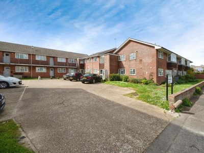 2 Bedroom Flat For Sale In Hayling Island, Hampshire