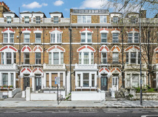 2 Bedroom Flat For Sale In
High Street Kensington