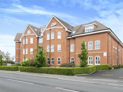 2 Bedroom Flat For Sale In Poole