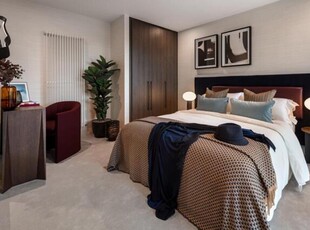 2 Bedroom Flat For Sale In
Royal Eden Docks