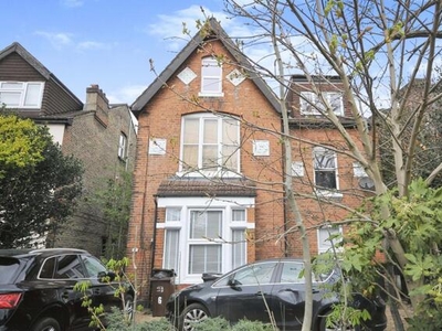2 Bedroom Flat For Sale In South Croydon