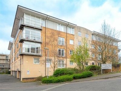 2 Bedroom Flat For Sale In St. Albans