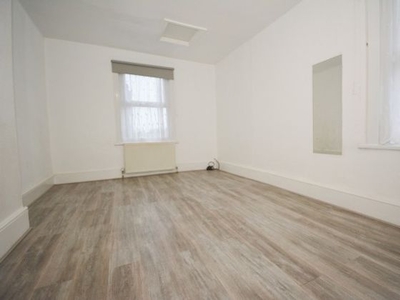 2 bedroom flat to rent Ealing, W13 9BE