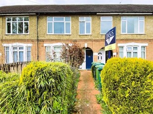 2 Bedroom Maisonette For Sale In Staines-upon-thames, Surrey