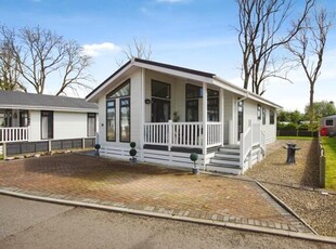 2 Bedroom Mobile Home For Sale In Bristol, Gloucestershire