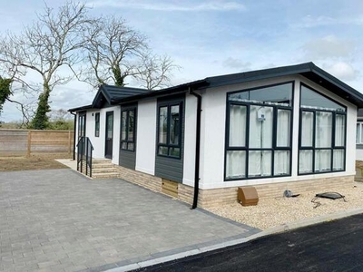 2 Bedroom Park Home For Sale In Wimborne, Dorset