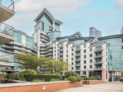 2 bedroom property for sale in St. George Wharf, London, SW8