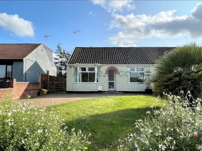 2 Bedroom Semi-detached Bungalow For Sale In Carlton Colville