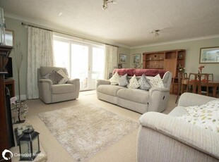 2 Bedroom Semi-detached Bungalow For Sale In Collards Close, Monkton
