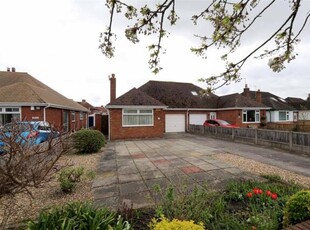 2 Bedroom Semi-detached Bungalow For Sale In Southport