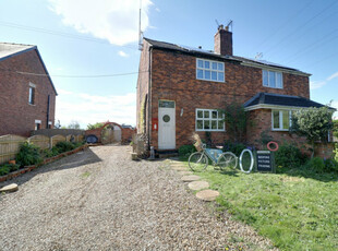 2 Bedroom Semi-detached House For Sale In Messingham, Scunthorpe