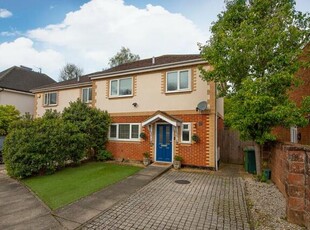 2 Bedroom Semi-detached House For Sale In Shepperton