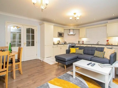 2 Bedroom Serviced Apartment For Rent In Bracknell, Berkshire