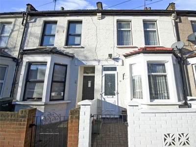 2 Bedroom Terraced House For Sale In London