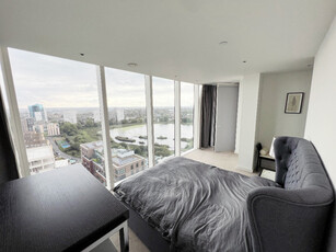 3 Bedroom Apartment For Rent In Devan Grove, London