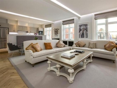 3 Bedroom Apartment For Rent In Mayfair, London