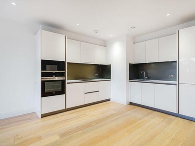 3 Bedroom Apartment For Rent In Teddington