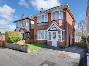 3 Bedroom Detached House For Sale In Bournemouth