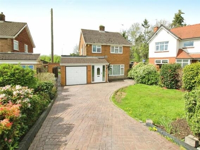 3 Bedroom Detached House For Sale In Bromsgrove, Worcestershire