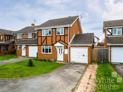3 Bedroom Detached House For Sale In Lower Earley, Reading