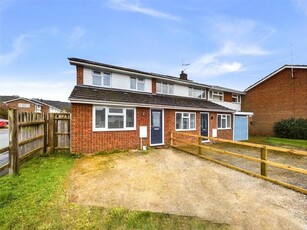 3 Bedroom End Of Terrace House For Sale In Chinnor, Oxfordshire