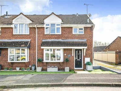 3 Bedroom End Of Terrace House For Sale In Swindon, Wiltshire