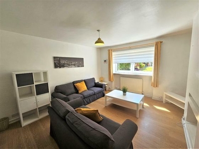 3 bedroom flat to rent Aberdeen, AB11 6ES