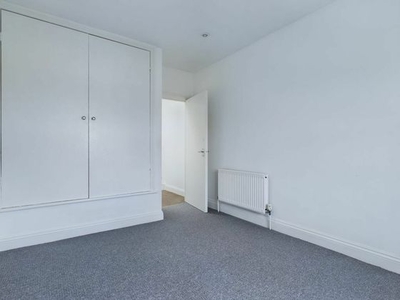 3 bedroom flat to rent East Sussex, BN3 2RT