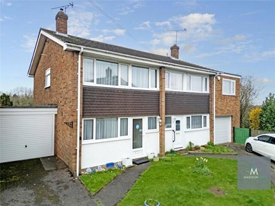 3 Bedroom House For Sale In Chigwell, Essex
