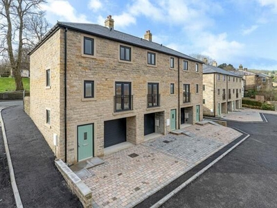 3 Bedroom House For Sale In Utley, West Yorkshire