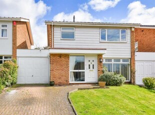 3 Bedroom Link Detached House For Sale In Compton