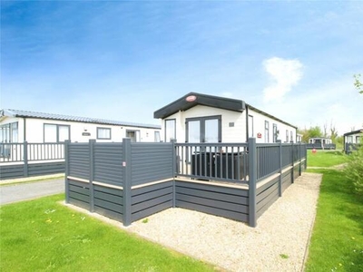 3 Bedroom Mobile Home For Sale In South Cerney, Gloucestershire