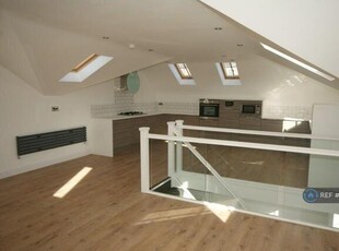 3 Bedroom Penthouse For Rent In Leamington Spa