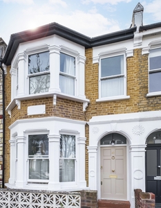 3 bedroom property for sale in Prince George Road, London, N16