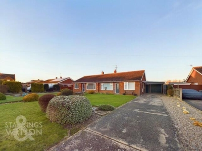 3 Bedroom Semi-detached Bungalow For Sale In Freethorpe
