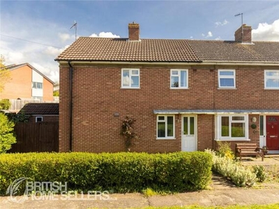 3 Bedroom Semi-detached House For Sale In Bedford, Bedfordshire