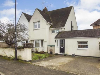 3 Bedroom Semi-detached House For Sale In Cippenham